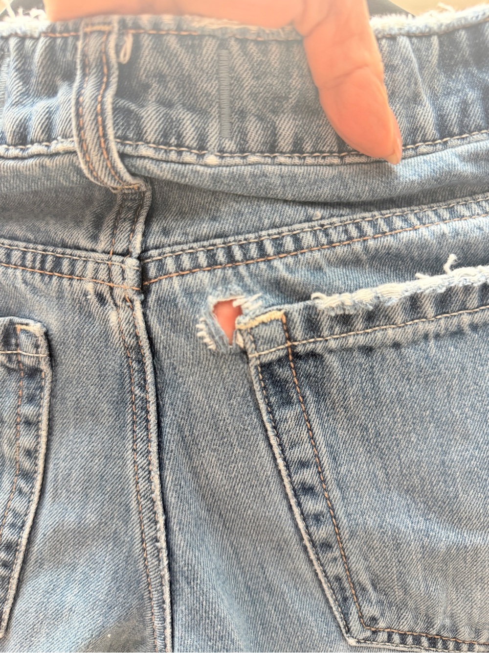 Hollister Women's Light Blue Low-Rise Baggy Jeans - Classic Denim - Picture 10 of 10